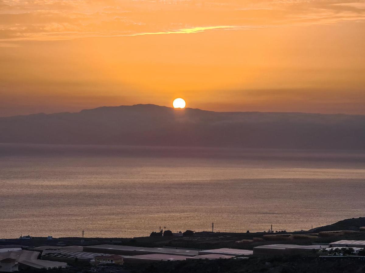אדחה Oceanview Boutique House, 125 Sqm, Parking, Sunset Rooftop מראה חיצוני תמונה
